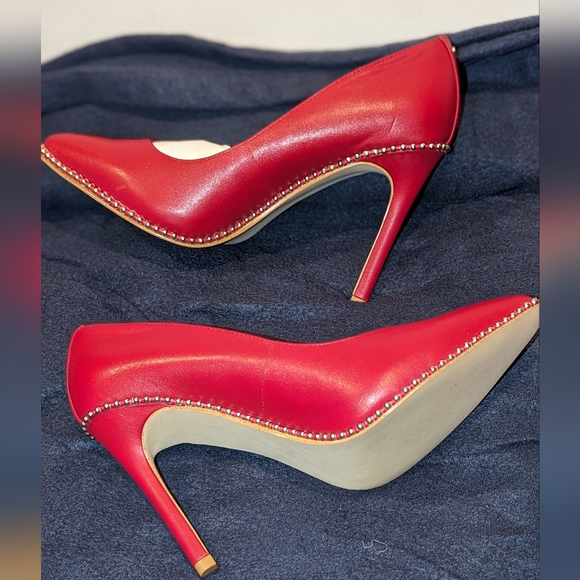 Red Heels - Picture 2 of 3